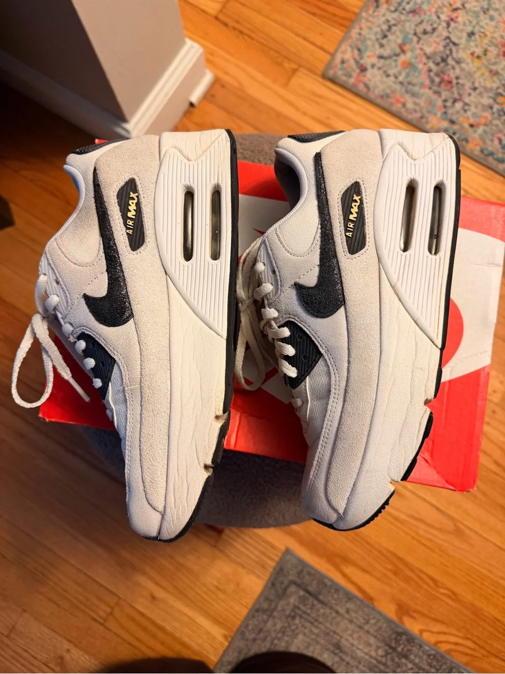 Nike Air Max 90 LV8 Sneakers